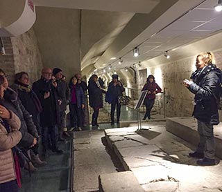 visita-domus-foro-romano1-birba-chi-legge-festival-narrazione-assisi-umbria.jpg