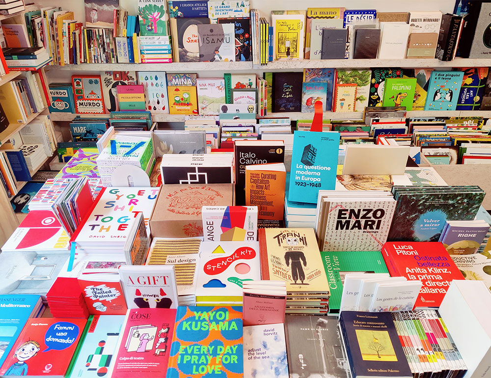 Bookshop della festa delle storie a cura della Libreria PopUp - Birba chi legge Assisi 2022