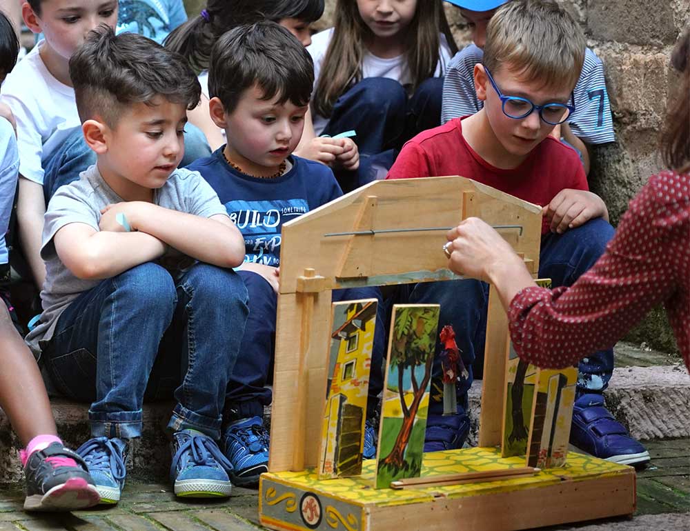 I giocattoli raccontano - Spettacolo a cura di Giulia Zeetti e del Museo del giocattolo di Perugia - Birba chi legge Festa delle storie per bambini e ragazzi, Assisi 2020
